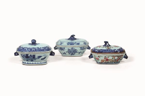 Tre piccole zuppiere in porcellana con decori floreali, Cina, Dinastia Qing, epoca Qianlong (1736-1796)