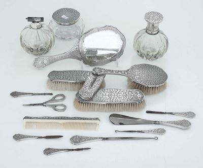 Servizio da Toilette. Argenteria Artistica Italiana del XX Secolo