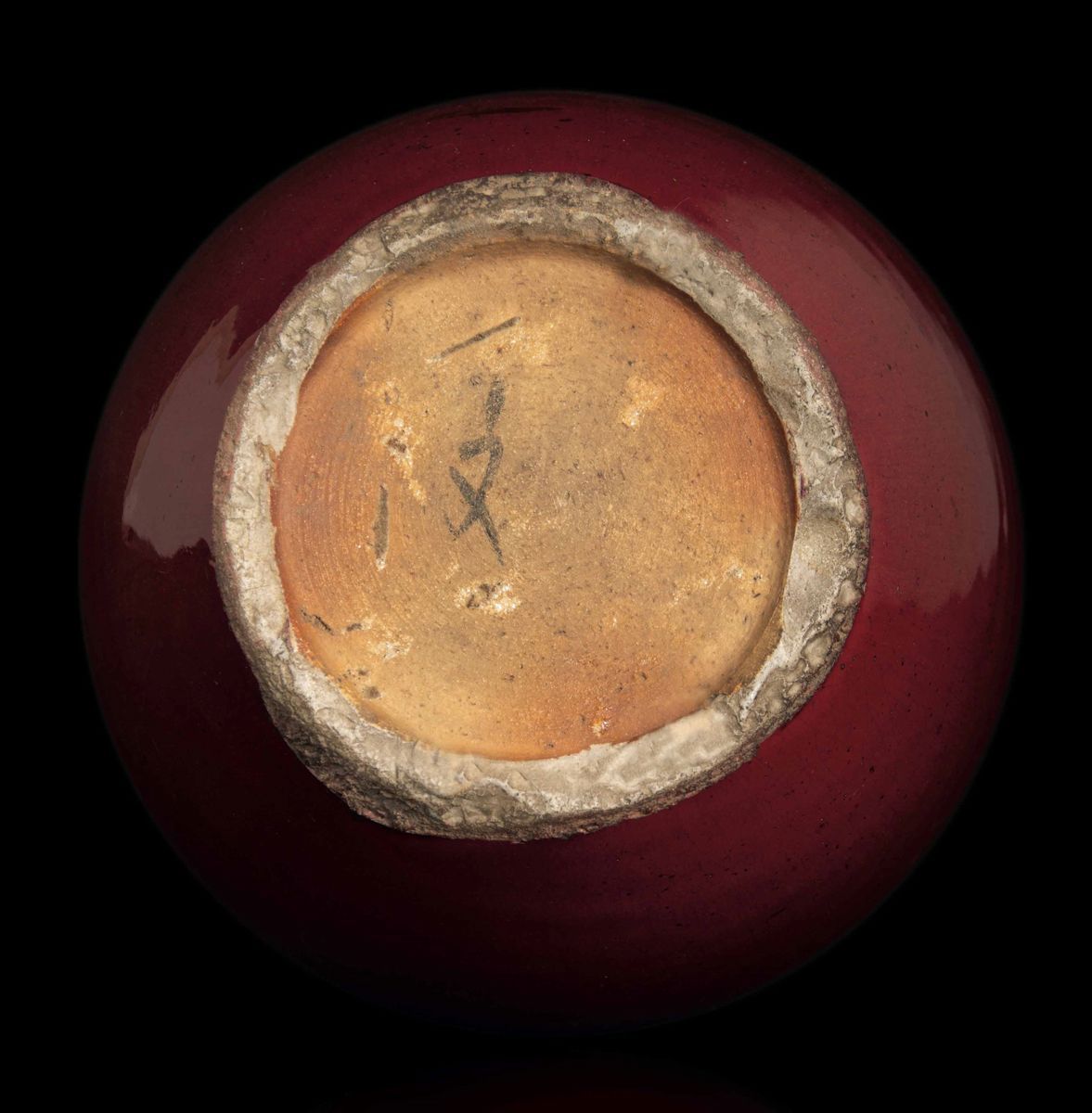 Vaso a Bottiglia in Porcellana Monocroma Color Sangue di Bue, Cina, Dinastia Qing, XIX Secolo