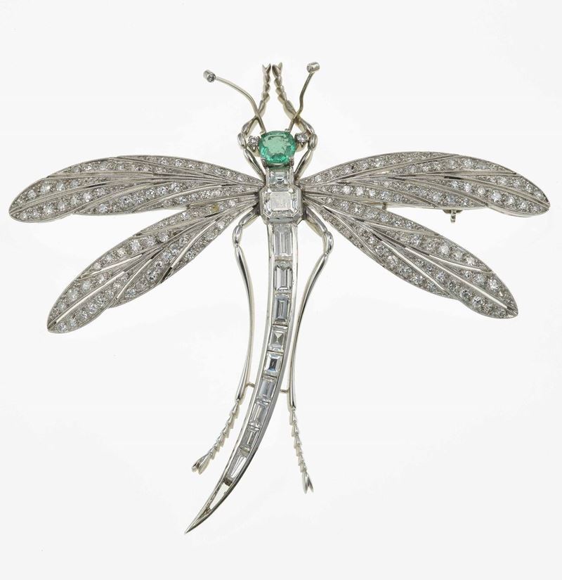 Diamond, emerald and platinum brooch. Fitted case signed Settepassi  - Auction Fine Jewels - Cambi Casa d'Aste