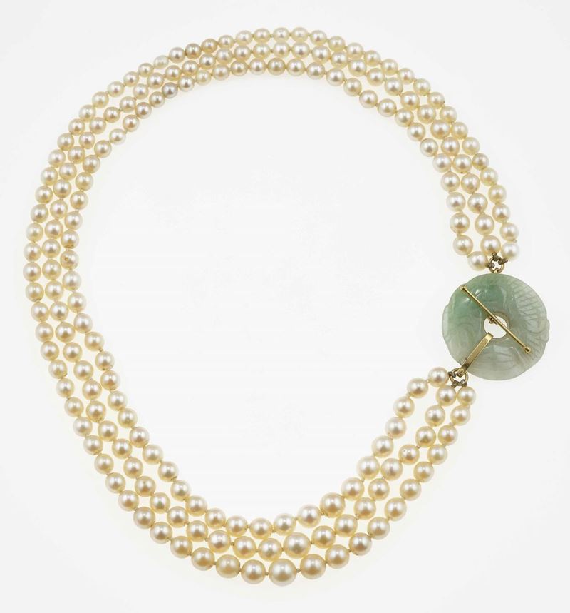 Collana composta da tre fili di perle coltivate  - Asta Gioielli - Cambi Casa d'Aste