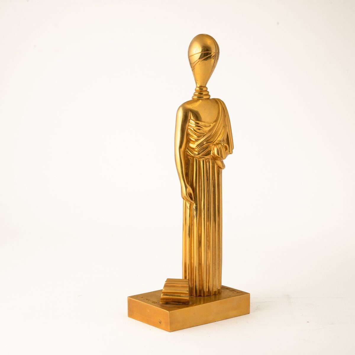 Giorgio De Chirico - Musa con Colonna Spezzata