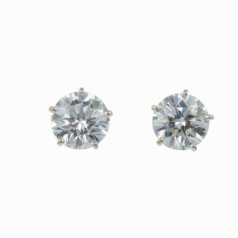 Pair of brilliant-cut diamond earrings. Signed Bulgari. Fitted case. Gemmological Report GIA n. 10515949 e 10515536  - Auction Fine Jewels - Cambi Casa d'Aste