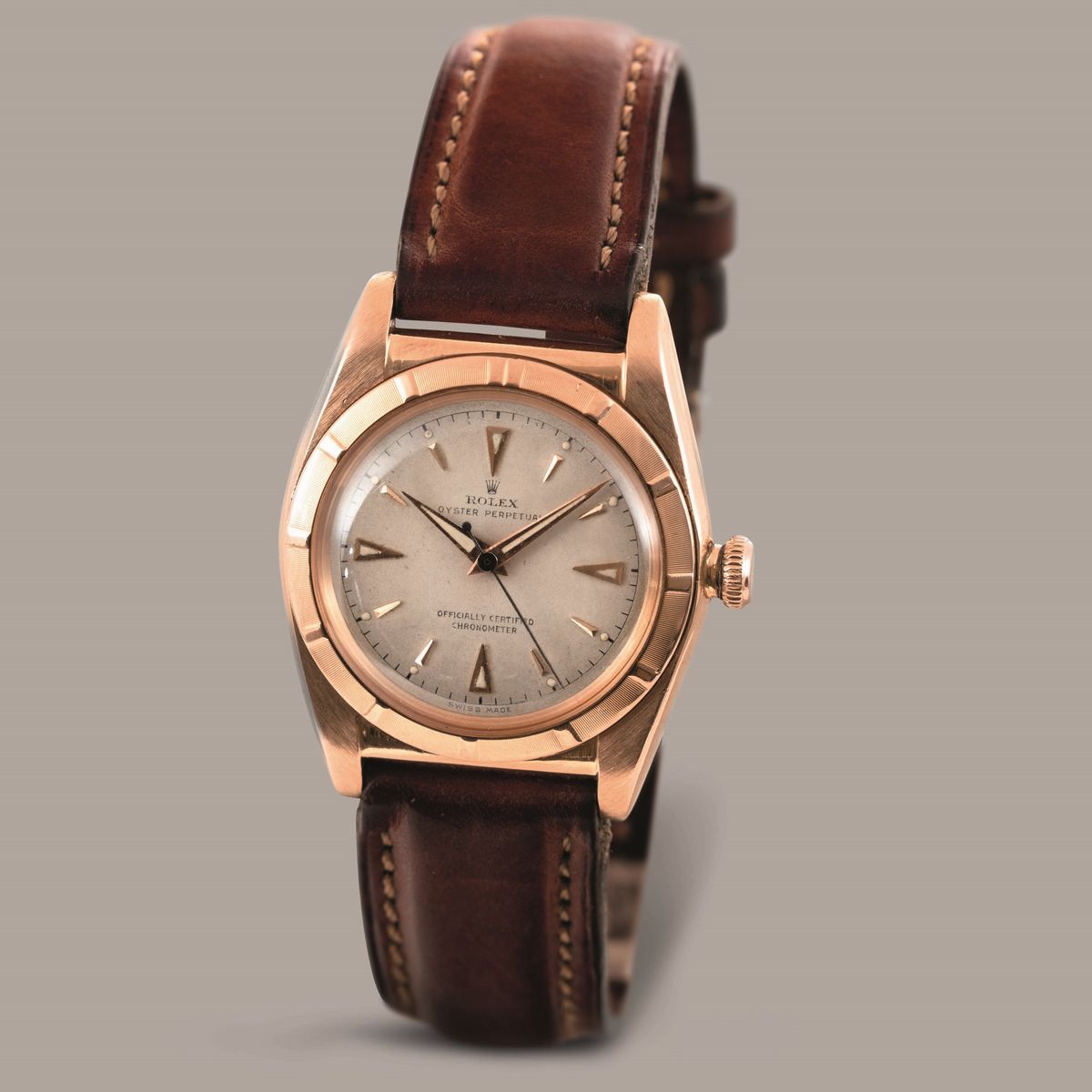 Rolex - Ovetto Ref 4777 in Oro Rosa 18k con Ghiera Lavorata, Quadrante Argento Grenè con Inidici ...