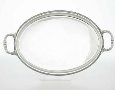 Guantiera Ovale in Argento. Argenteria Veneta del XX Secolo. Argentiere Rino Greggio, Padova