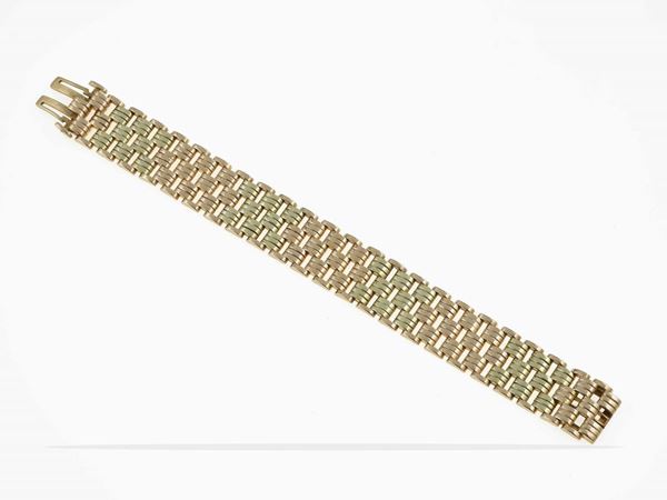 14 karat gold bracelet. Signed Tiffany & Co.