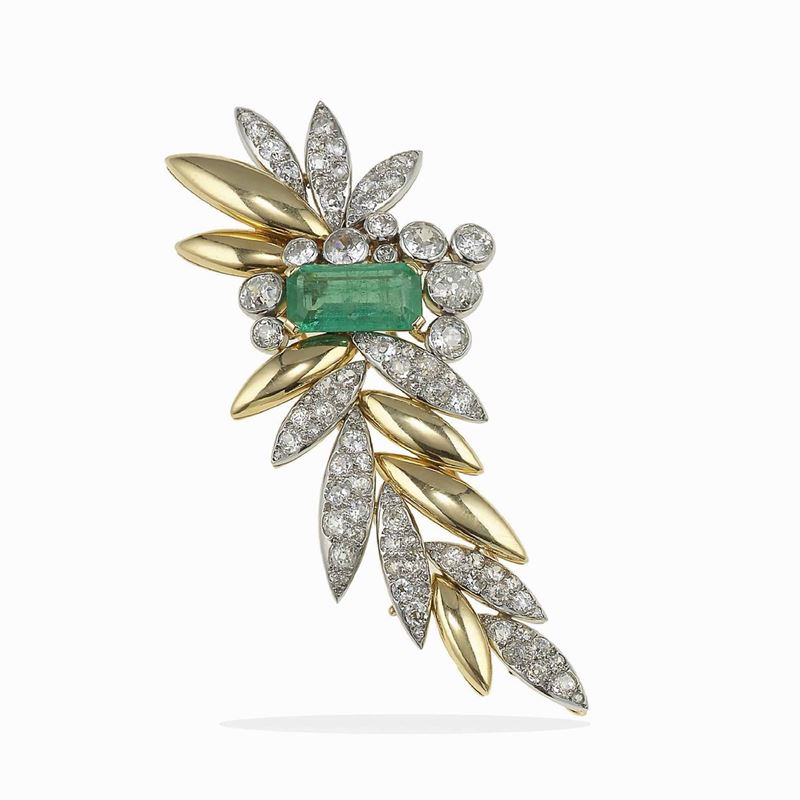 Spilla con smeraldo di ct 4.80 circa e diamanti di vecchio taglio  - Asta Fine Jewels - Cambi Casa d'Aste
