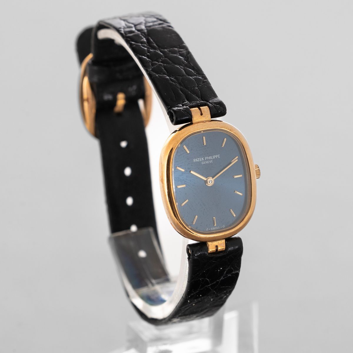 Patek Philippe - Ellipse Lady in Oro Giallo 18k al Quarzo, Quadrante Blu con Indici Applicati e S...
