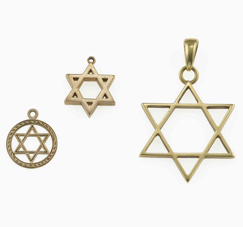 Tre pendenti "stella di David"  - Asta Fine Jewels - Cambi Casa d'Aste