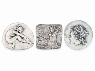 Tre Rilievi con Figure Femminili. Argenteria Artistica Italiana del XX-XXI Secolo