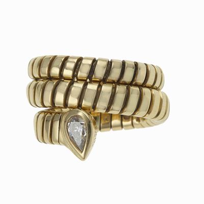 Bulgari. Anello con Diamante Taglio Goccia