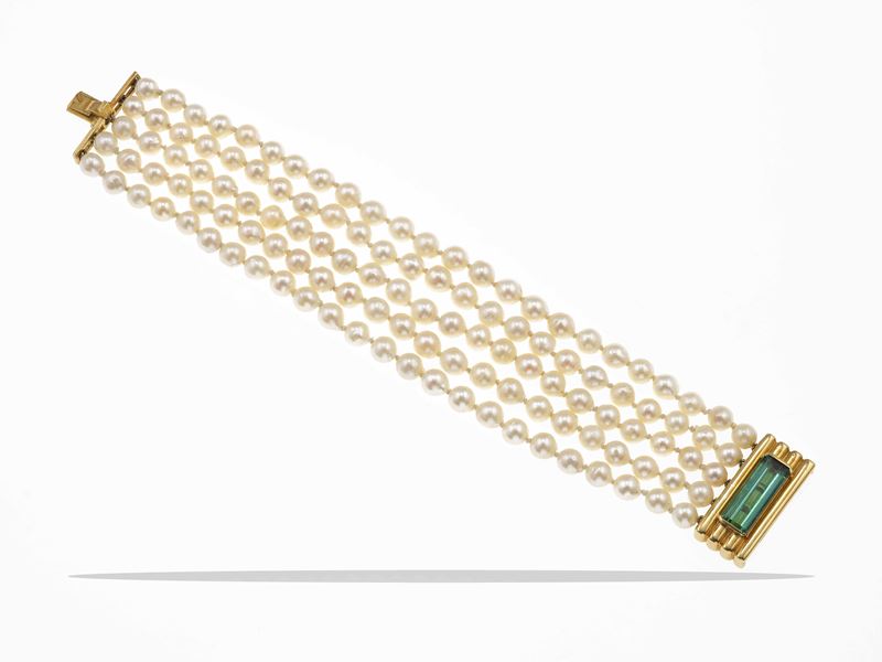 Bracciale composto da cinque fili di perle coltivate  - Asta Gioielli - Cambi Casa d'Aste