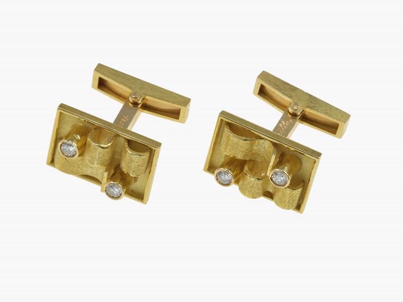 Pair of diamond and gold cufflinks. Signed Masenza, Roma  - Auction Fine Jewels - Cambi Casa d'Aste
