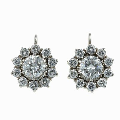 Orecchini con Diamanti Taglio Brillante per Ct 4.50 Circa Totali