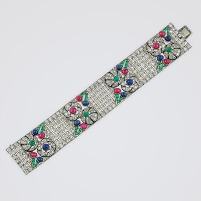 Boucheron, Paris. Bracciale con Diamanti Taglio Carrè e Brillante, Smalto Nero, Smeraldi, Rubini ...