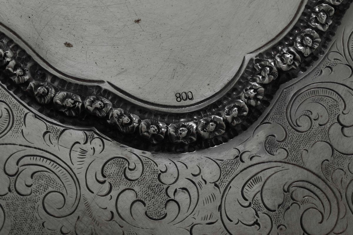 Centrotavola in Argento Fuso e Cesellato. Argenteria Artistica Italiana della Prima Metà del XX S...