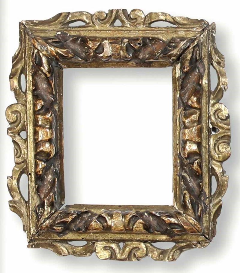 Piccola cornice intagliata, dorata e laccata. Roma inizio XVIII secolo  - Auction Frames - Cambi Casa d'Aste