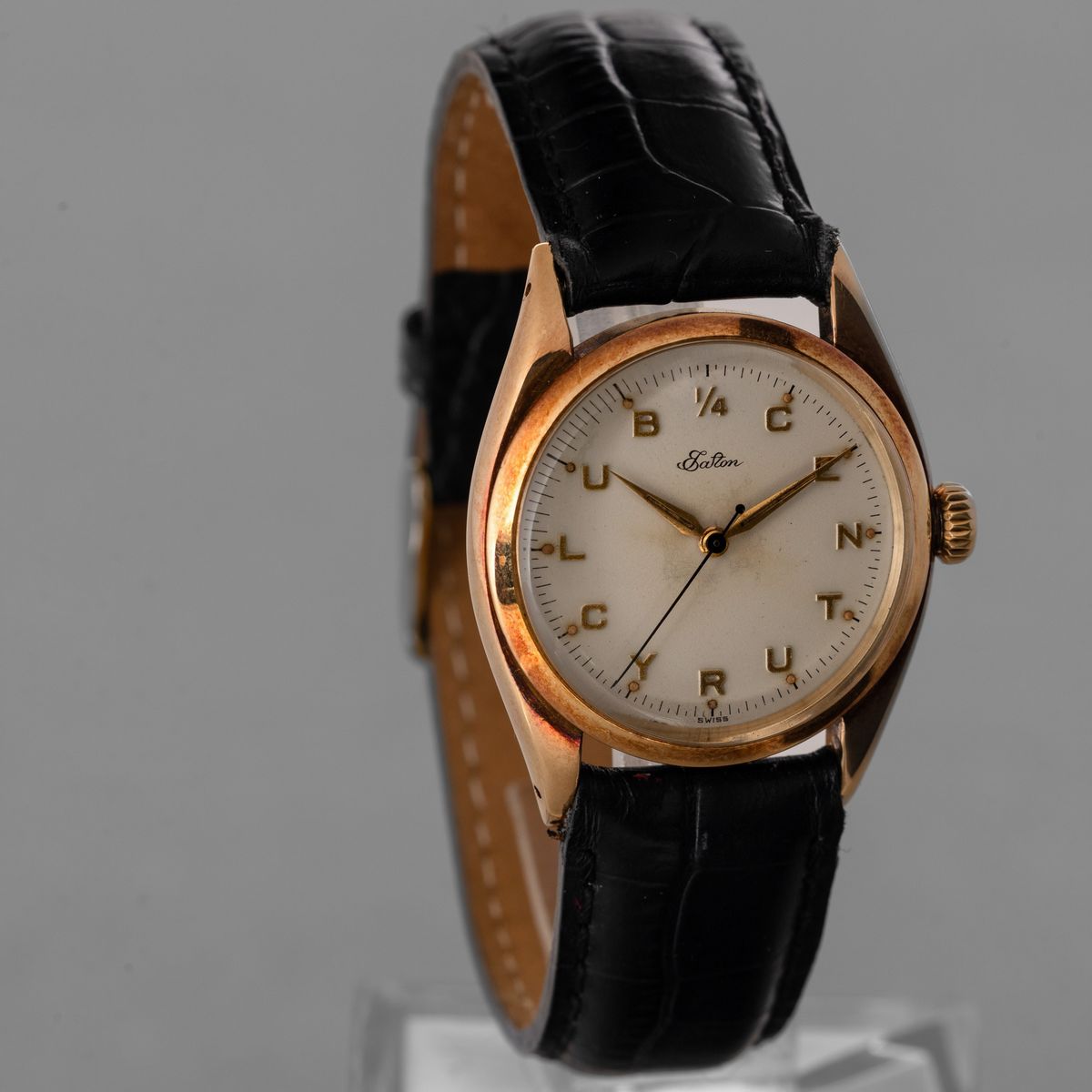 Rolex - Eaton Century Club in Oro Giallo 14k Solo Tempo Secondi Centrali, Quadrante Bianco con Le...