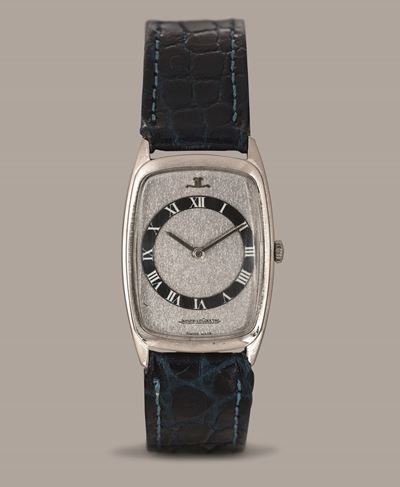 Jaeger Lecoultre - Dress Watch in Oro Bianco 18k, Quadrante Argentè con Pista Ore e Minuti Blu, N...