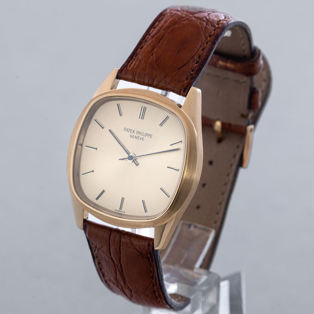 Patek Philippe - Ellipse Ref. 3585, Automatico, Oro Giallo 18k, Quadrante Champagne con Indici Ap...