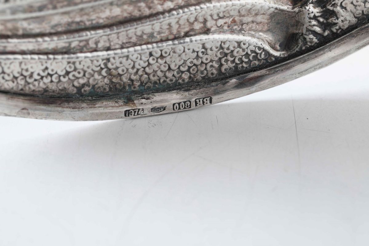 Dodici Sottopiatti in Argento Martellato Serie "verdure". Argenteria Artistica Fiorentina del XX ...