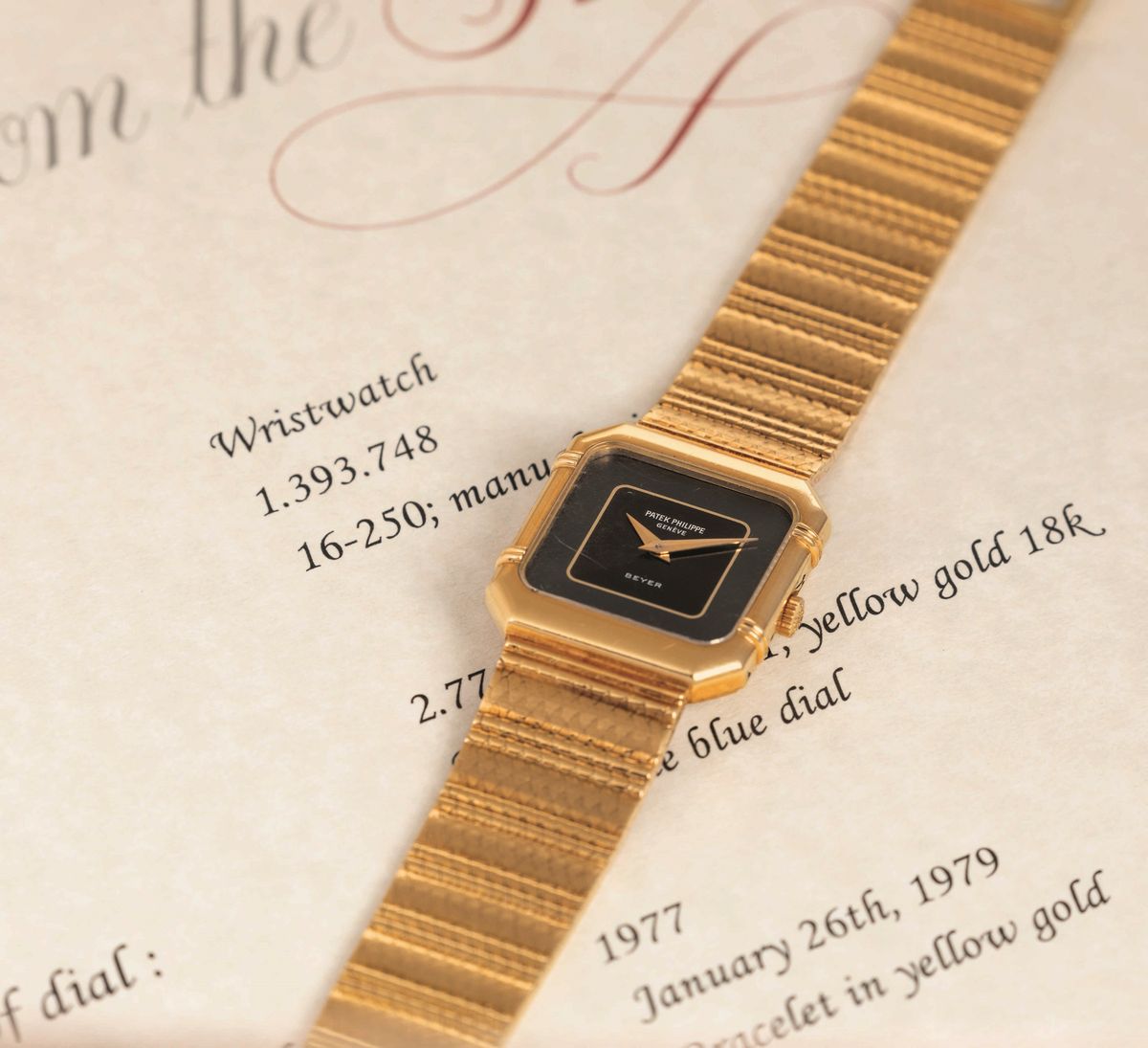 Patek Philippe - Ref 4457 "beyer" in Oro Giallo 18k con Bracciale Integrato, Quadrante Nero Biton...