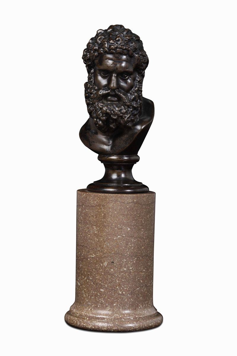 Busto di Ercole. Bronzo fuso e patinato. XIX secolo  - Auction Sculpture and Works of Art - Cambi Casa d'Aste