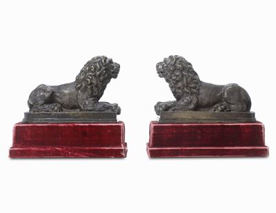 Coppia di Leoni. Bronzo Fuso e Patinato. Fonditore Veneto Rinascimentale del XVI Secolo