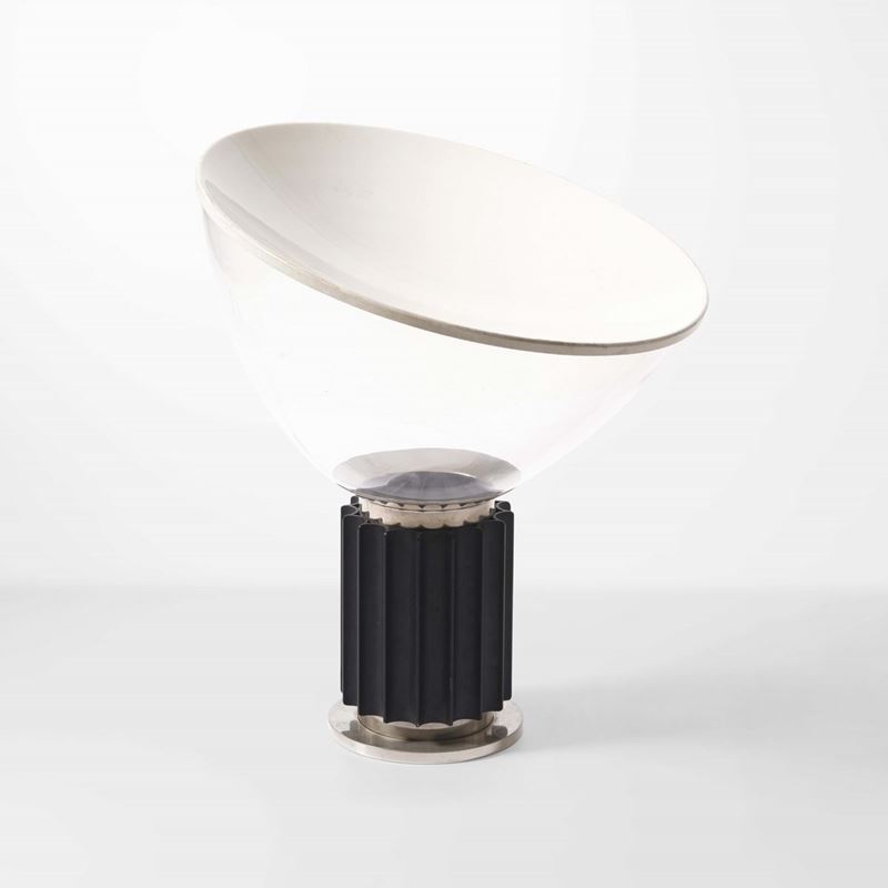 Achille e Piergiacomo Castiglioni : Lampada da tavolo mod. Taccia  - Auction Design - Cambi Casa d'Aste