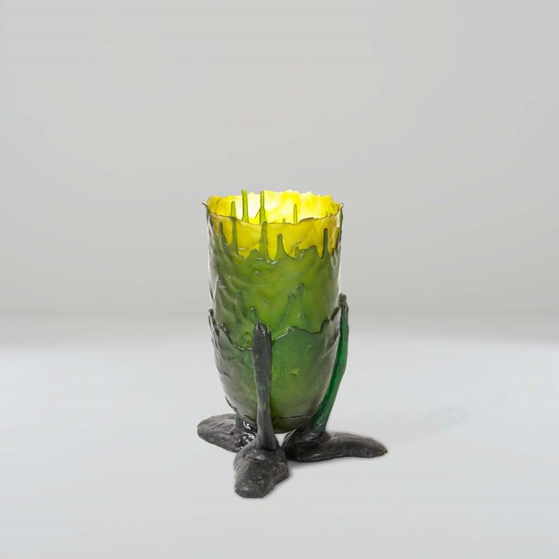 Gaetano Pesce : Vaso in resina plastica misura XL  - Asta Design - Cambi Casa d'Aste