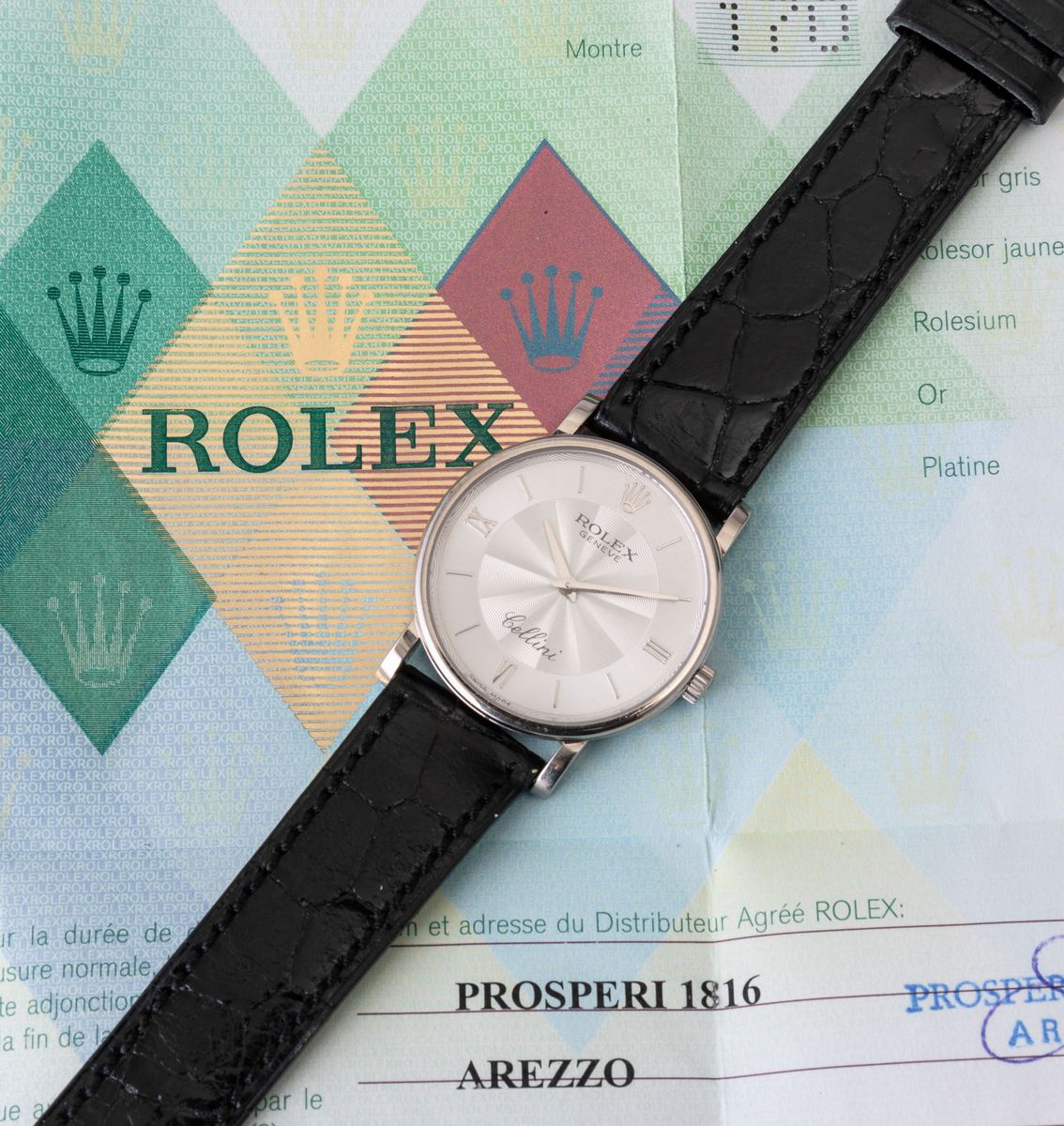 Rolex - Cellini Ref 5115 in Oro Bianco 18k, Quadrante Argentè Bitonale con Indici e Numeri Romani...