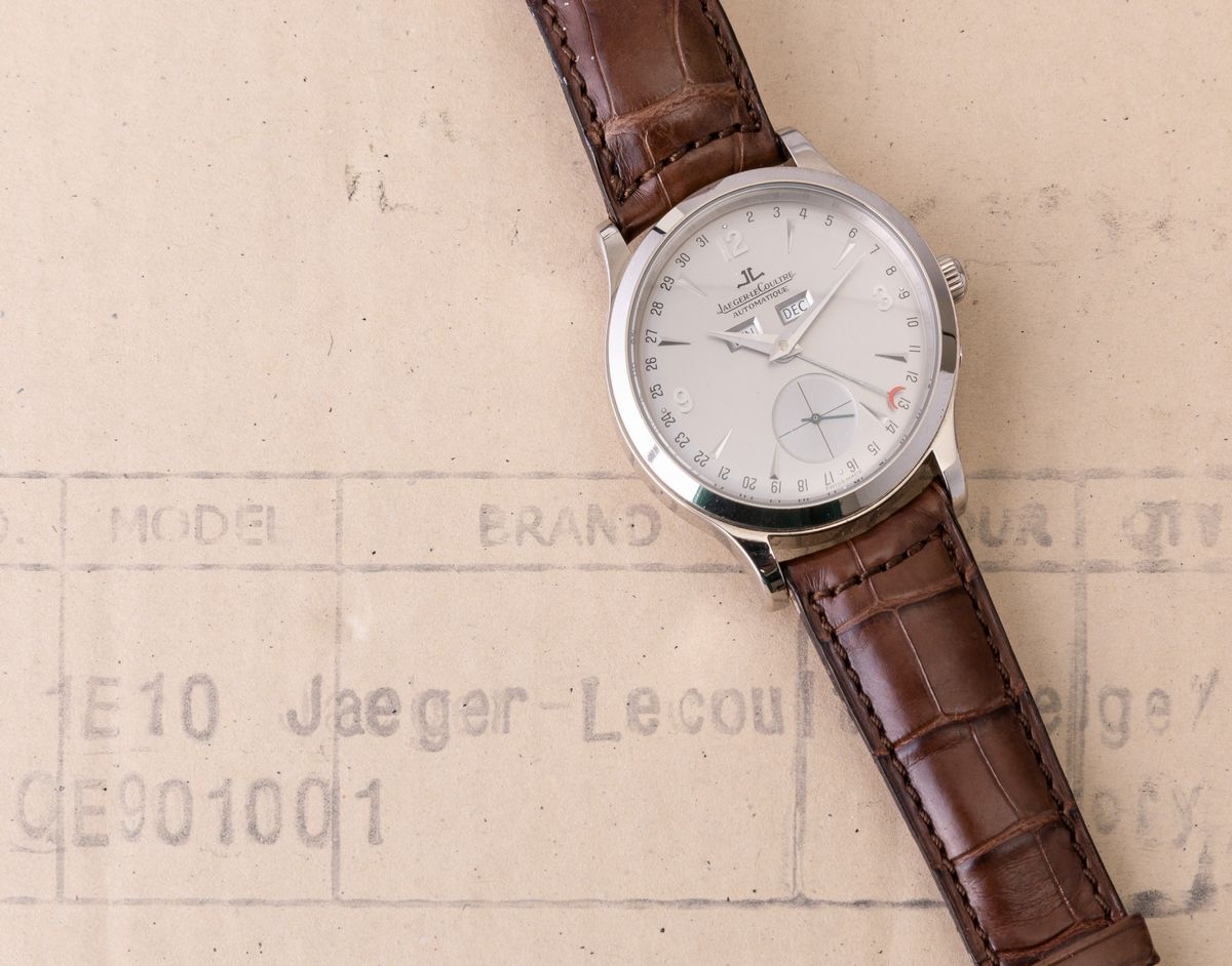 Jaeger Lecoultre - Master Control 140.3.87 in Oro Bianco 18k Calendario Completo con Secondi in B...
