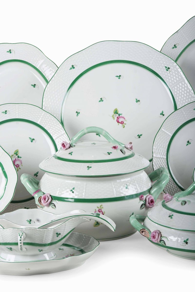 Servizio da Tavola “rosa di Vienna” Ungheria, Manifattura Herend, XX Secolo