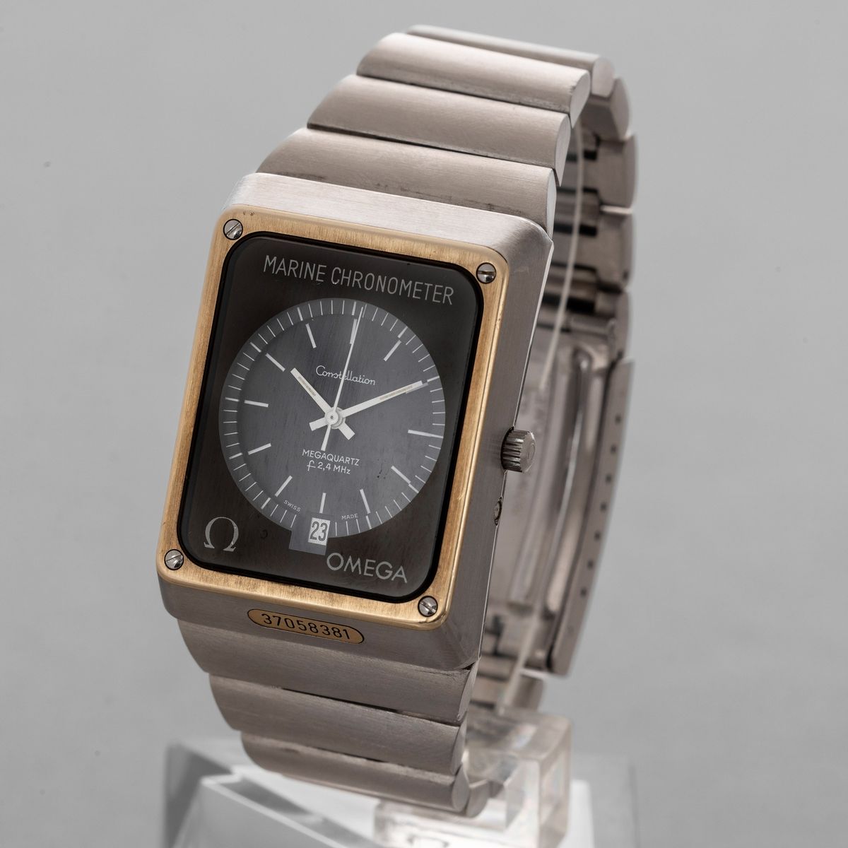 Omega - Marine Chronometer Ref 198.0082 Megaquartz in Acciaio, Quadrante Nero con Datario, Movime...