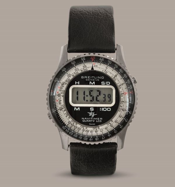 BREITLING - Navitimer Quartz LCD, cronografo digitale al con cassa in acciaio, fondello a scatto e ghiera girevole