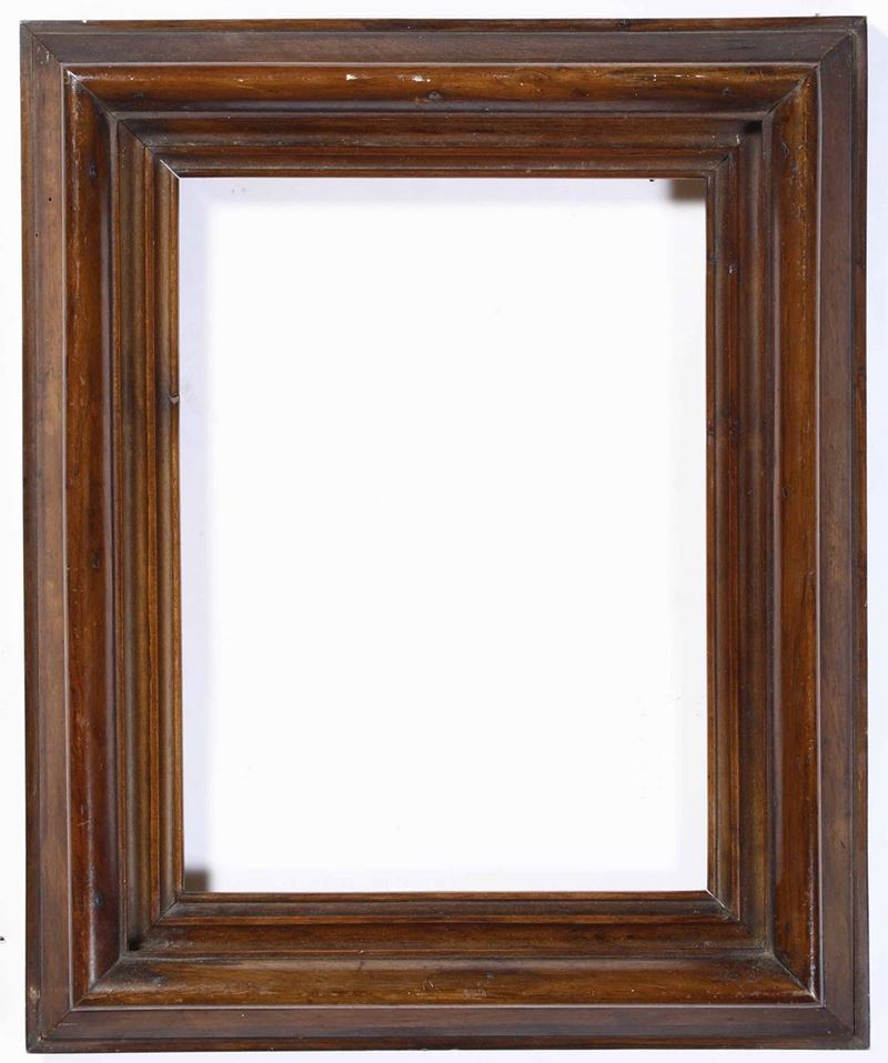Cornice modanata “Salvator Rosa” in noce. Italia centrale XIX secolo  - Auction Frames - Cambi Casa d'Aste