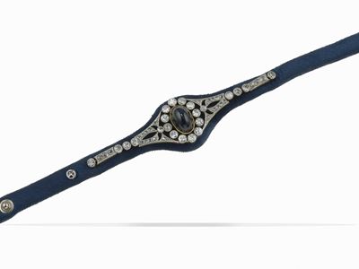 Centrale di Bracciale con Zaffiro Cabochon e Diamanti