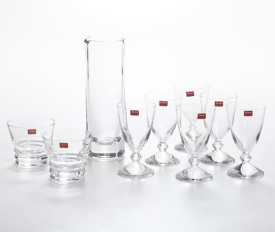 Sei Calici, Due Tumbler da Whiskey Modello "Véga", un Versatoio.francia, Manifattura Baccarat, XX...