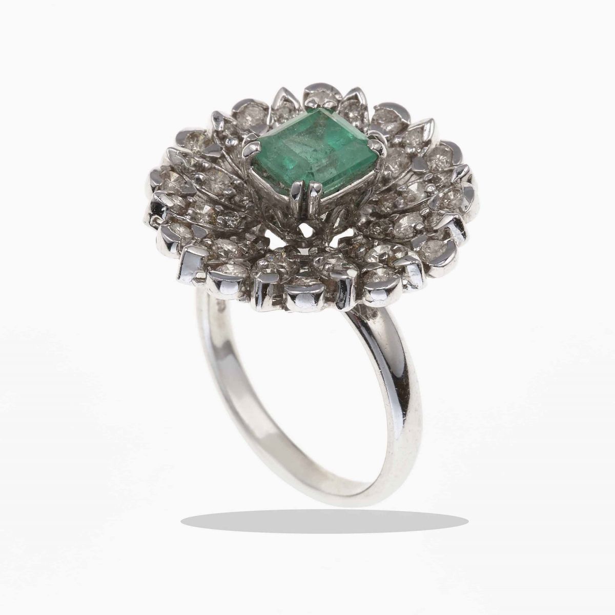 Anello con Smeraldo e Diamanti