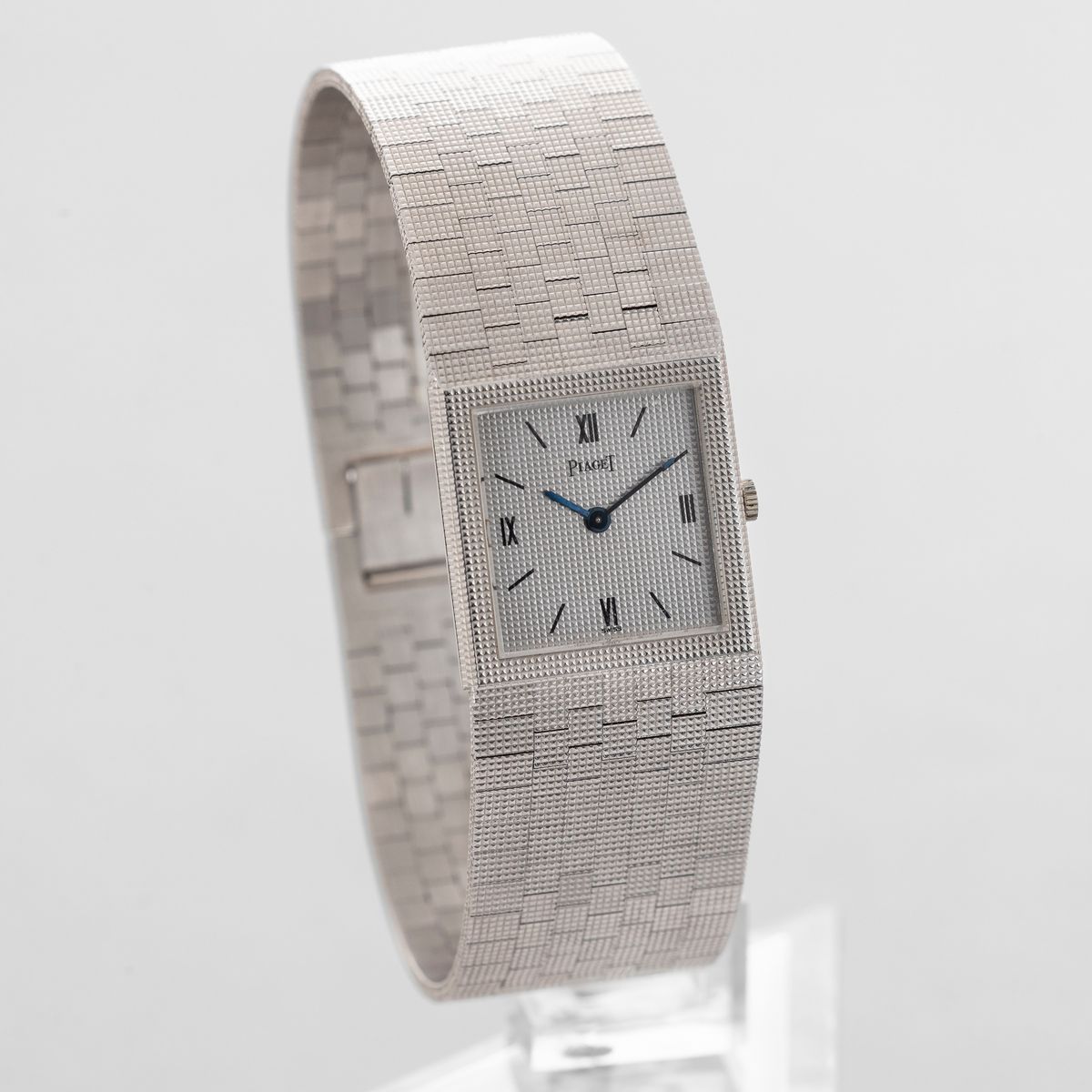 Piaget - Tank in Oro Bianco 18k, Bracciale Integrato, Quadrante Argento con Numeri Romani, Carica...