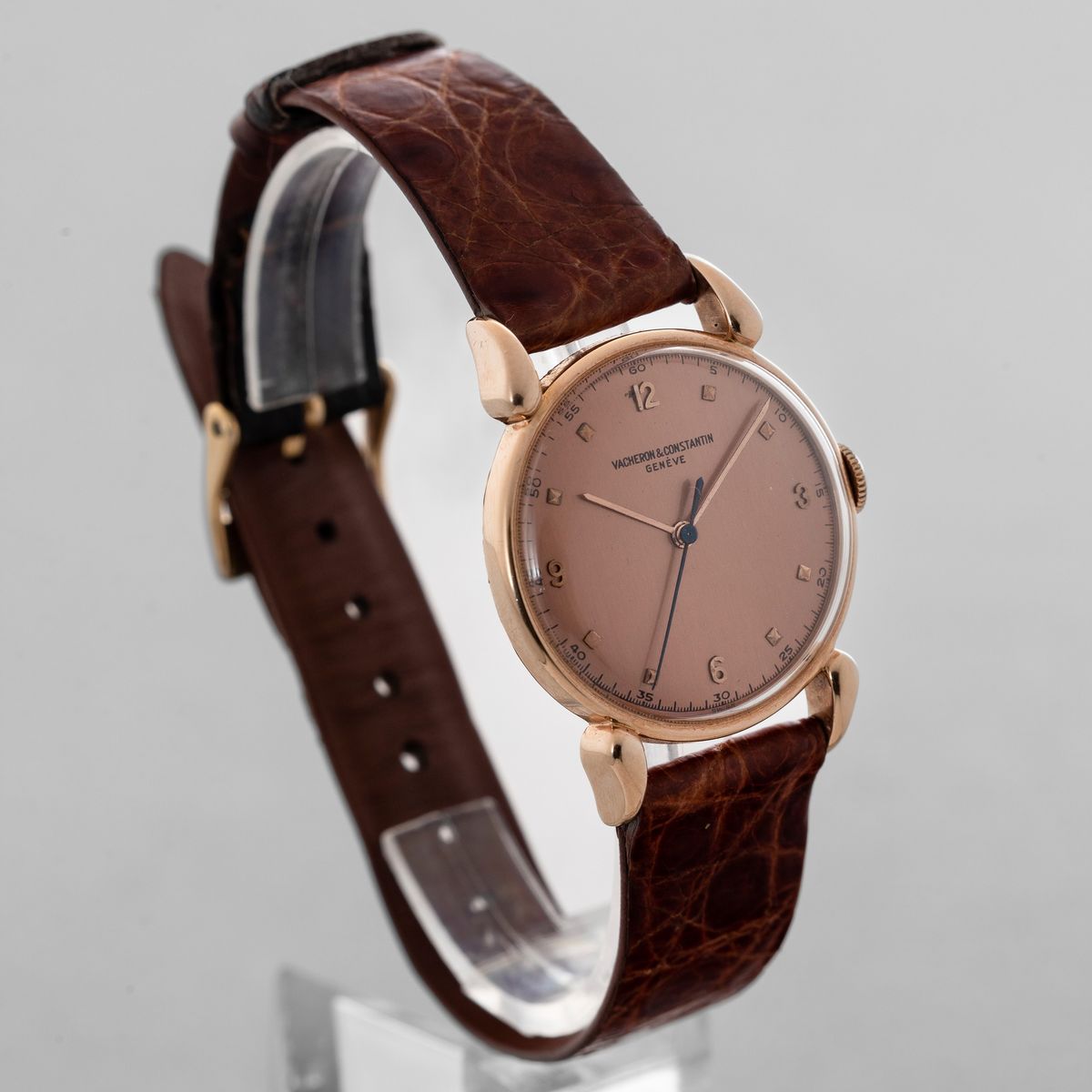Vacheron & Constantin - Orologio Classico in Oro Rosa 18k con Anse a "goccia", Quadrante Rosa con...