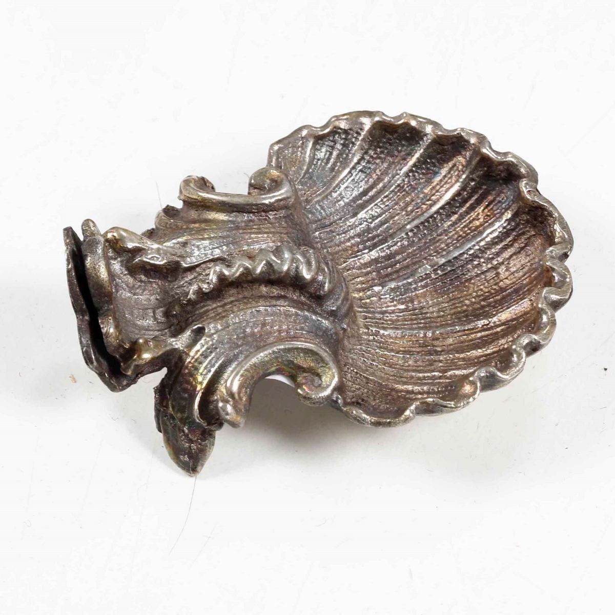 Sei Segnaposto a Forma di Conchiglia in Argento Fuso. Argenteria Artistica Veneta del XX Secolo