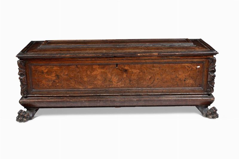 Cassapanca in legno intagliato. XIX secolo  - Asta Antiquariato gennaio - Cambi Casa d'Aste