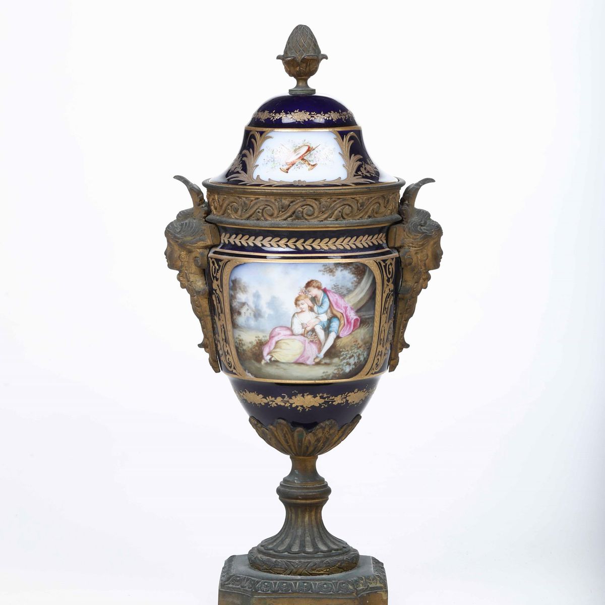 Vaso con Coperchio.francia, Seconda Metà del XIX Secolo.