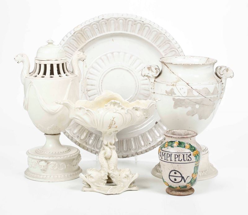 Un vaso brucia profumi e un'alzatina, XIX secolo  - Asta Ceramiche - Cambi Casa d'Aste