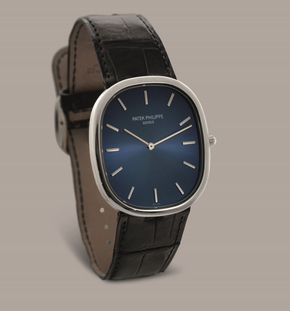 Patek Philippe - Ellipse Ref 5738p in Platino, Quadrante Blu Soleil e Indici a Bastone, Movimento...