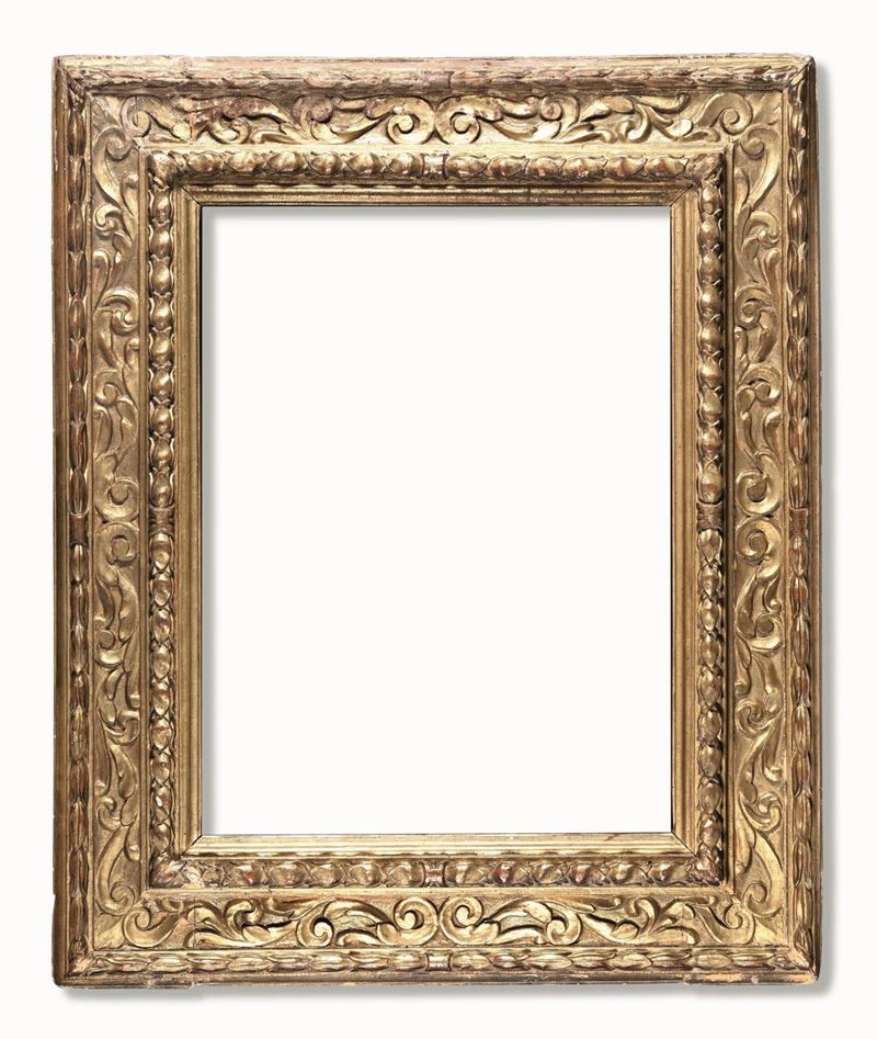 Cornice a cassetta in legno intagliato e dorato e bulinato. Italia centrale XVII secolo  - Auction Frames - Cambi Casa d'Aste