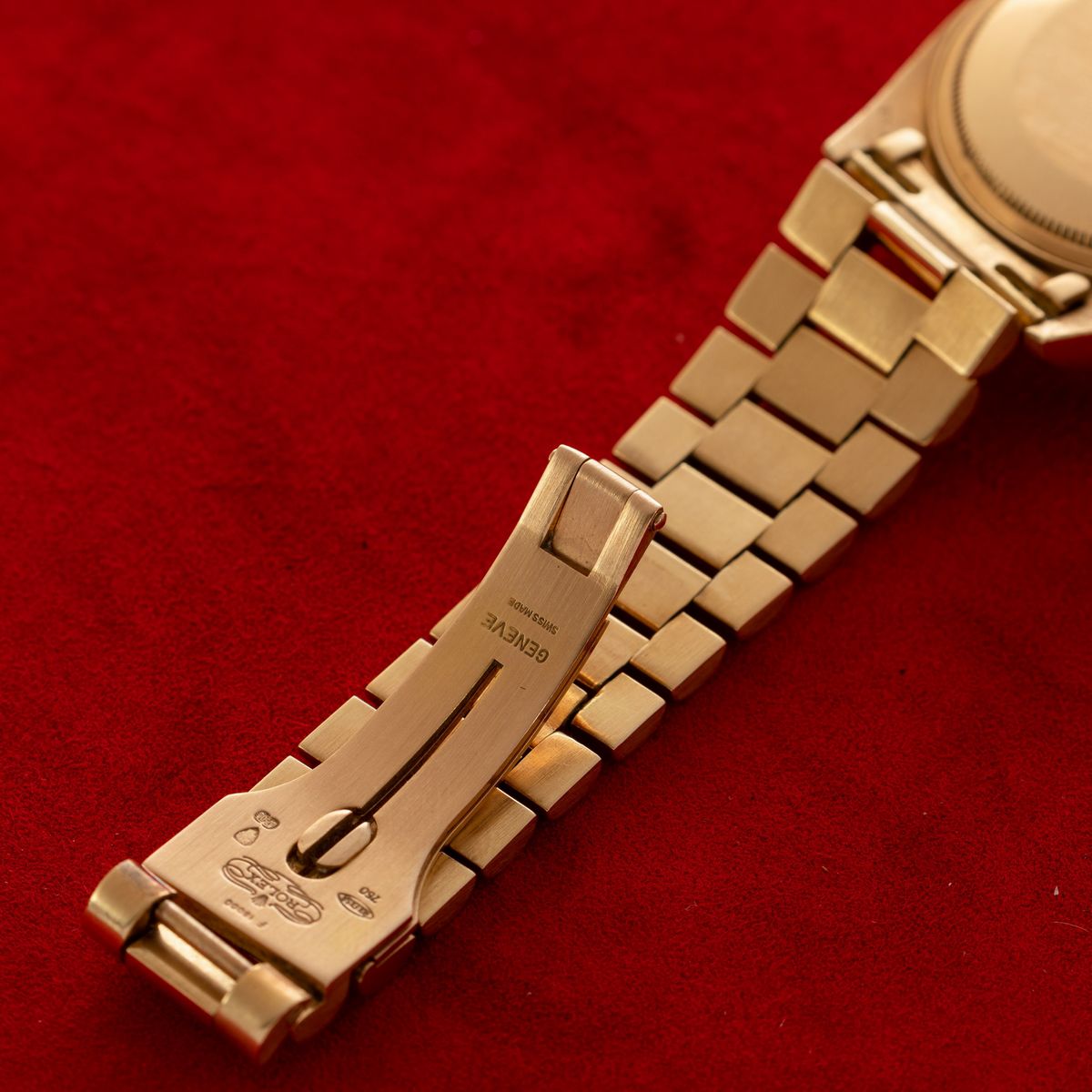 Rolex - Daydate Ref 18038 in Oro Giallo 18k Quadrante Champagne con Spade Rosse del Khanjar Reali...
