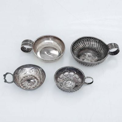 Quattro Tastevin. Argento Fuso e Sbalzato. Manifatture Diverse, XIX-XX Secolo