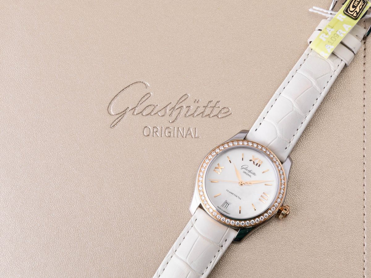 Glashutte - Lady Serenade, Acciaio e Oro, Ghiera con Brillanti, Quadrante in Madreperla con Indic...